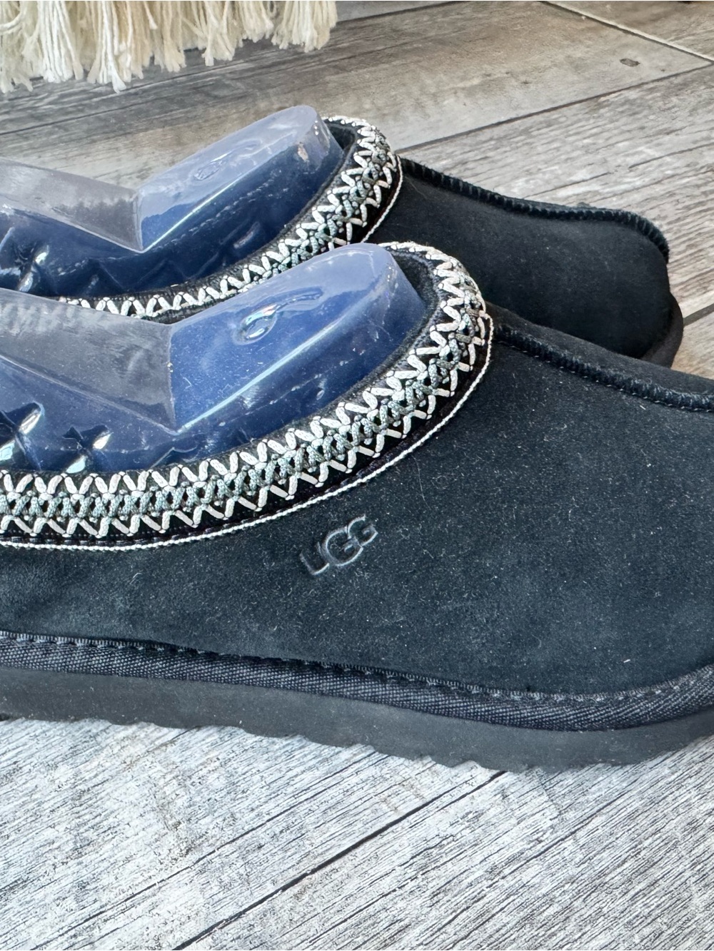 UGG Women Black Suede Tasman